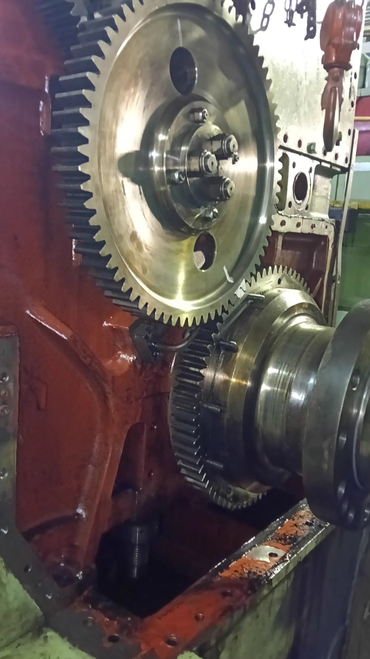 Marine engine gears during maintenance